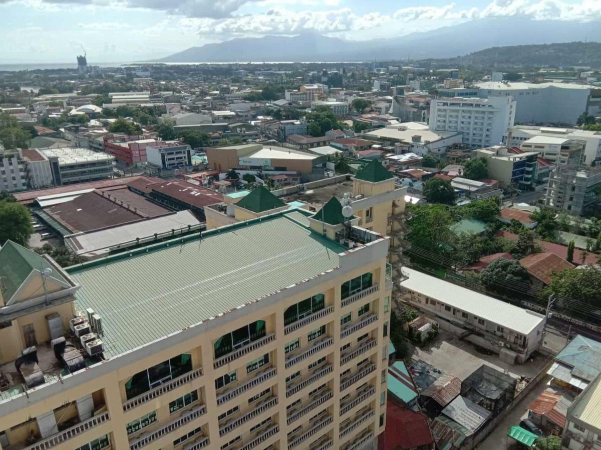 Avida Towers Davao Appartement Buitenkant foto